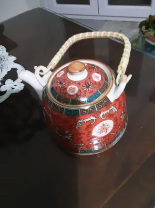 Tetera de porcelana china antigua