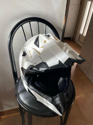 Casco Airoh Stricker Blanco Moto Talla M