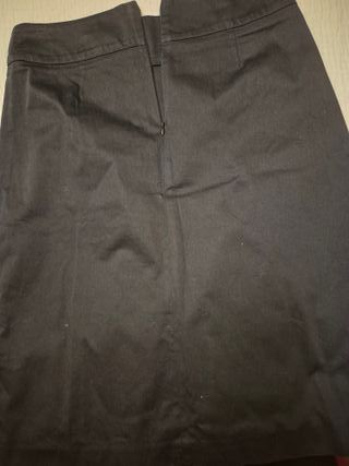 Falda negra plisada para chica