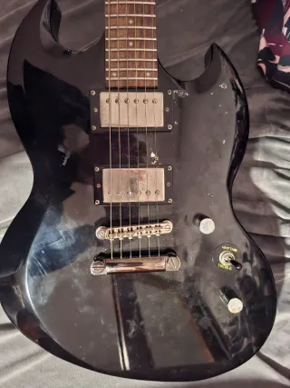 ESP LTD Viper 10 Guitarra Eléctrica (CAMBIO)