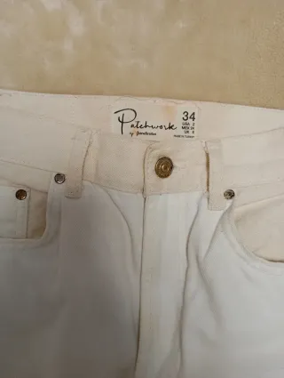 Pantalón vaquero beige y blanco
