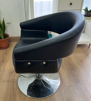 se vende dos sillones de peluquería