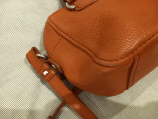 Bolso Bimba y Lola piel 1x30euros  2x50euros