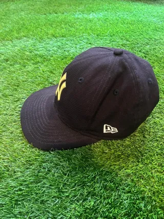 Gorra New Era NY Negra y Dorada