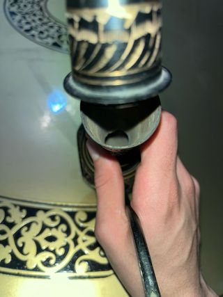 Jarra antigua de cobre decorada