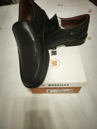 Zapatos Workflex Talla 40, ideales para trabajo