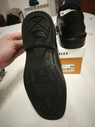 Zapatos Workflex Talla 40, ideales para trabajo