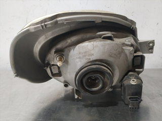 FARO IZQUIERDO RENAULT TRAFIC II FURGÓN 770031137