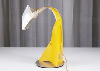 Lampada design gialla Slamp Mimì. Italia anni '90