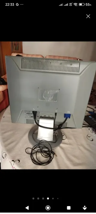 Monitor HP 19 con altavoces incorporados