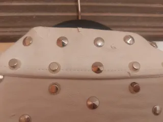 Cazadora polipiel Zara tachuelas