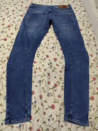 Vaqueros G-Star RAW W30 L32       (159)
