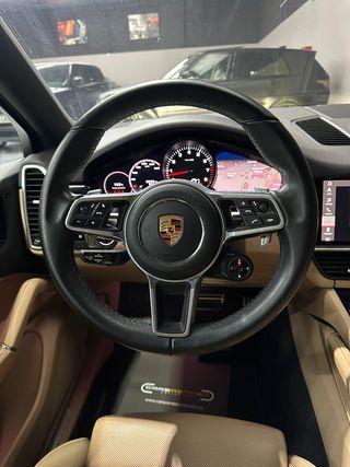 Porsche Cayenne 2021