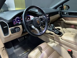 Porsche Cayenne 2021