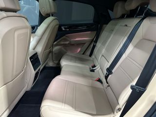 Porsche Cayenne 2021