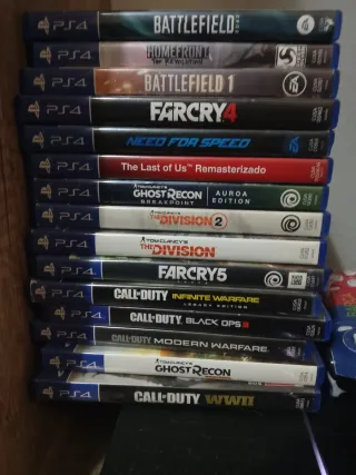 Consola PS4 Negra + 12 Juegos + Mando y cascos