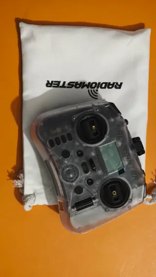 Mando RadioMaster Pocket Transparente