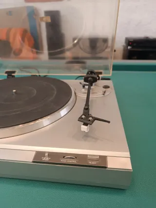 Tocadiscos Sanyo TP 250