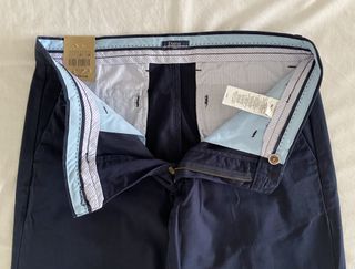 Pantalón chino. DUSTIN. Talla 44. NUEVO