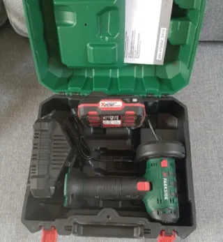 Parkside mini radial Inalámbrica 20V completa