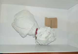 CAJA DE ZAPATOS GUESS - NUMERO 41