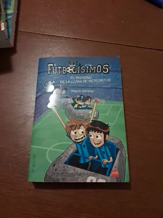 Los Futbolisimos El Misterio Lluvia Meteoritos