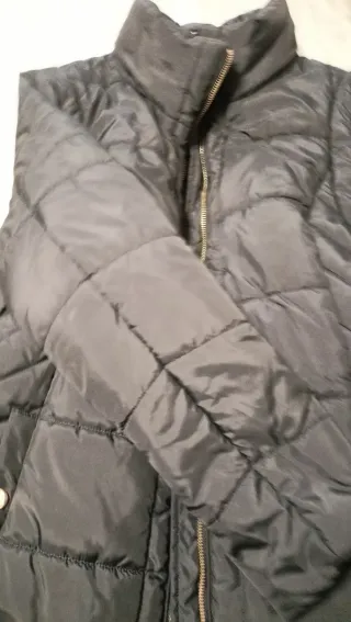 Chaqueta acolchada negra mujer