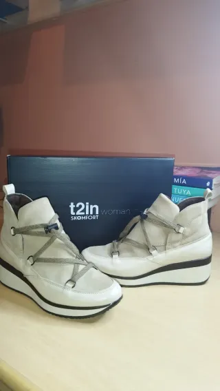 Botines t2in SKOMFORT beige y blanco