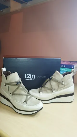 Botines t2in SKOMFORT beige y blanco