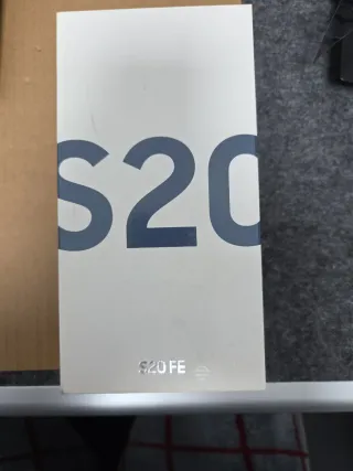 Samsung Galaxy S20 FE + 11 Protezioni in Hydrogel