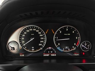 BMW X6 F16 40d Rojo nacional