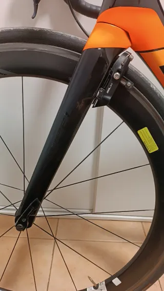 Bicicleta Giant Propel Negra/Naranja