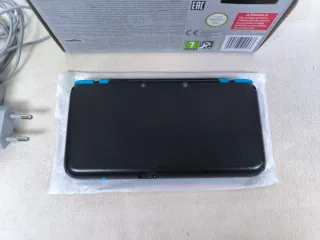 Nuovo Nintendo 2DS XL Nero/Blu in scatola