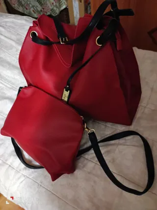 Borsa rossa con pochette