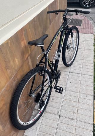 Bicicleta de Montaña Negra