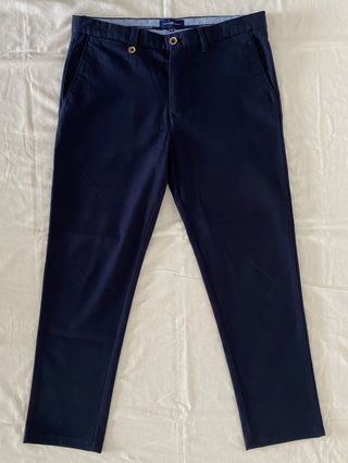 Pantalón chino. Álvaro Moreno. Talla 44