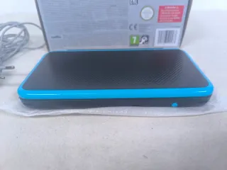 Nintendo 2DS XL Blu + Mario Party Island Tour