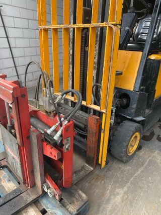 Carretilla Hyster 1500kg eleva 4.5m