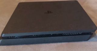 PS4 Slim 500GB + Controller + EA SPORTS FC 24