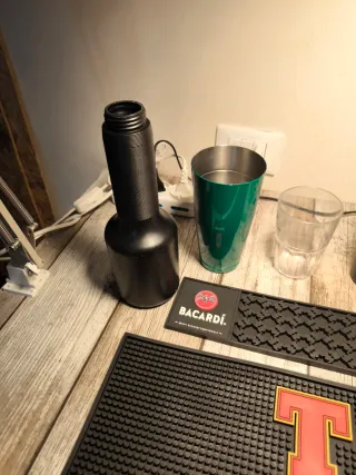 Set Attrezzatura Barman: Tappetini e Bicchieri