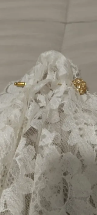 Mantilla de encaje blanco para ofrenda