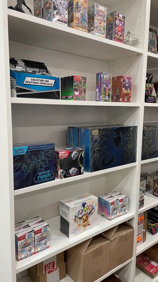 ULTRA PREMIUM MEGA CHARIZARD EX