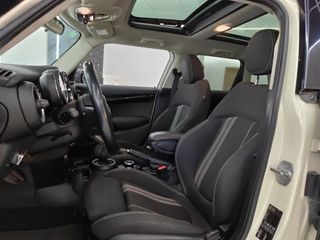 MINI Mini Cooper SD con techo y CarPlay