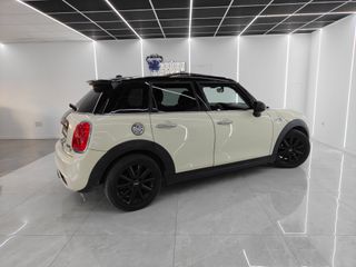 MINI Mini Cooper SD con techo y CarPlay