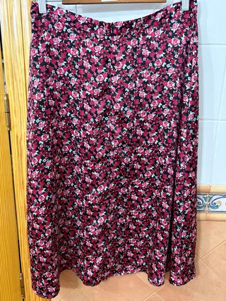 Falda Kiabi flores talla 42