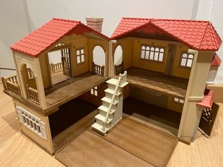 Casa Sylvanian Families con Gatos y Mobiliario