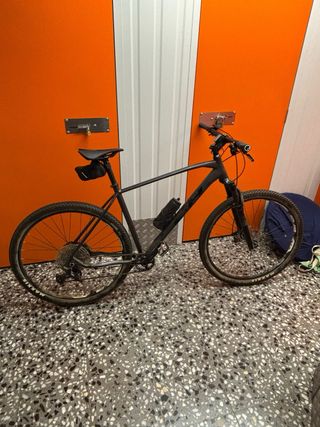 Bicicleta de Montaña BH Negra modelo de expert