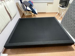 Base tapizada 150x190 impecable – urge retirar