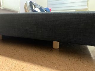 Base tapizada 150x190 impecable – urge retirar