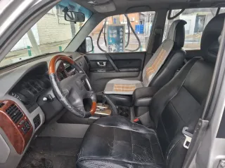 Mitsubishi Montero 2003